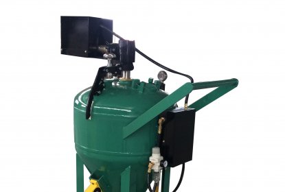 Dustless Blasting DB500 video